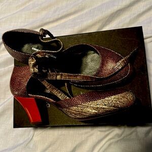 Dries Van Noten small heel with slightly used with original box.